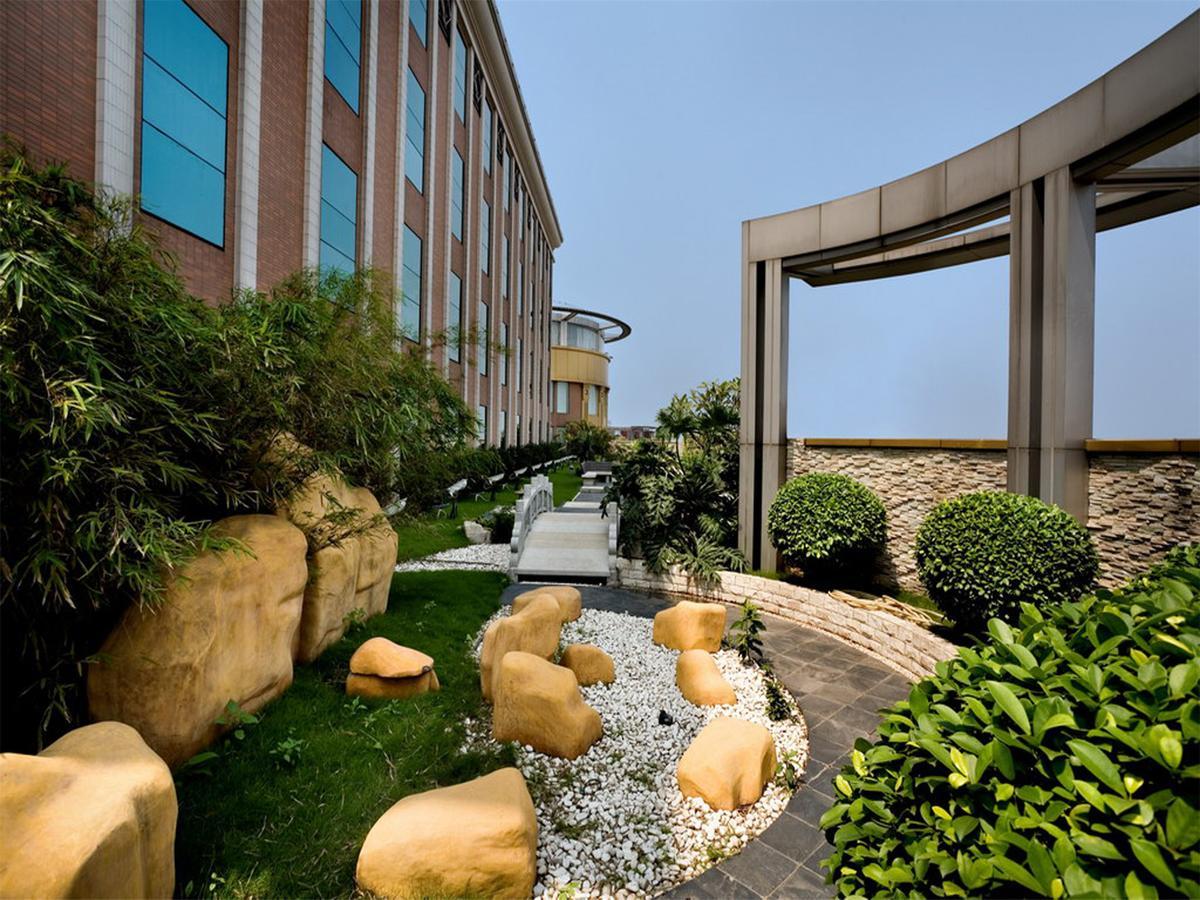 City Hotel Foshan Exterior photo