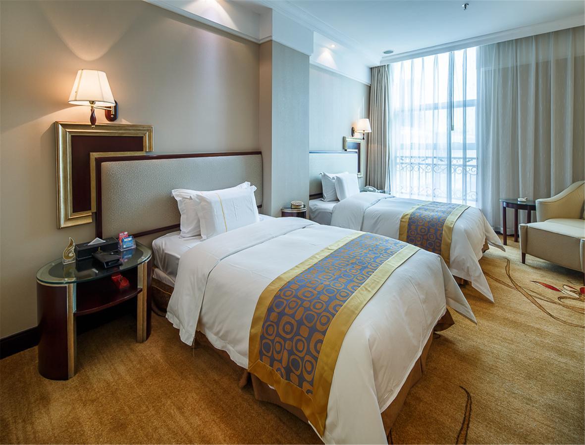 City Hotel Foshan Exterior photo