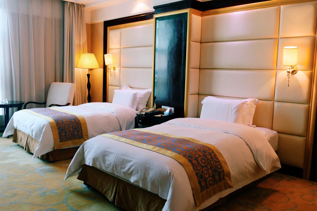 City Hotel Foshan Exterior photo