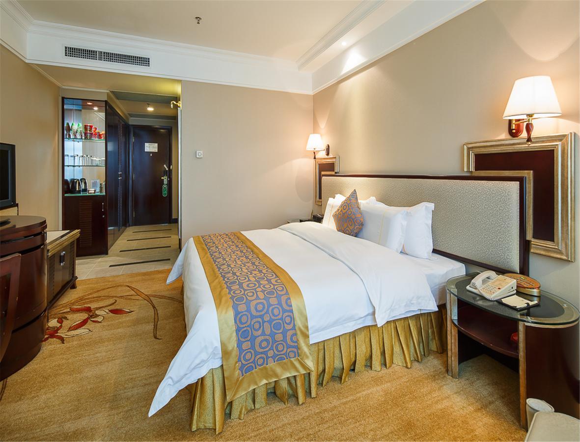 City Hotel Foshan Exterior photo