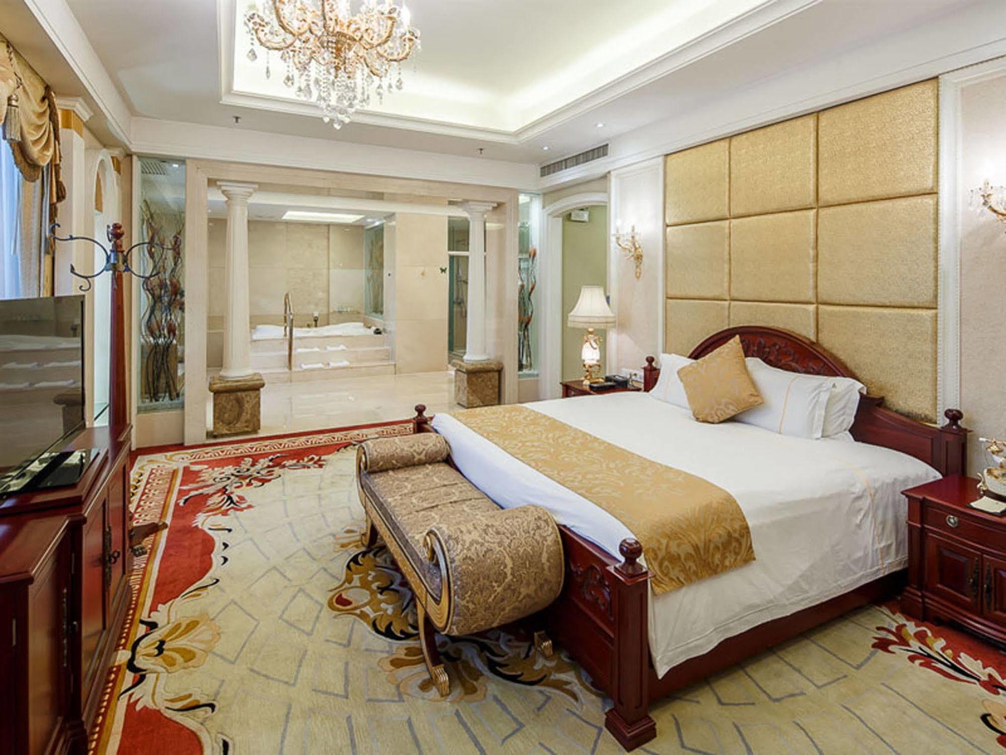 City Hotel Foshan Exterior photo